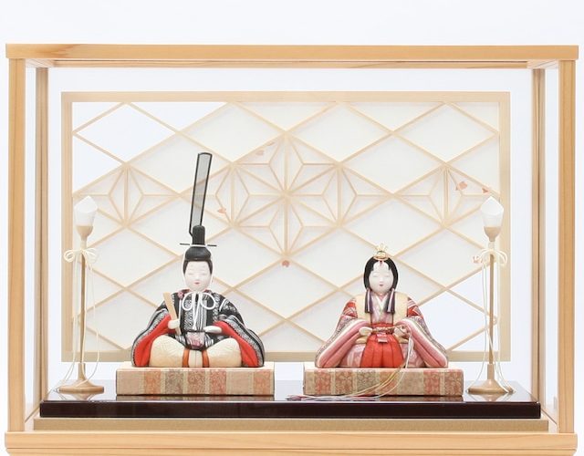 【2026年最新】雛人形コンパクト・ガラスケース入り｜オルゴール付フォトスタンド特典で思い出を残す